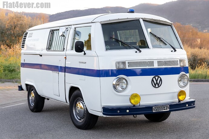 Combi-Bus-Transporter-Haute-Normandie-Seine-Maritime-VW-T2-Armored-1975-041730343656627879