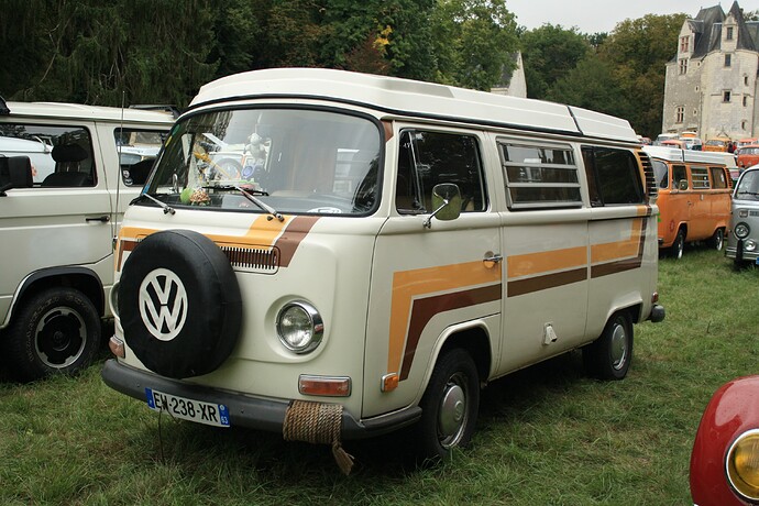 200830 - VW Castle party (154)