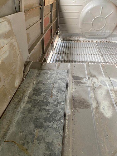 9 25 04 2023 split Rivi Alain T 1
